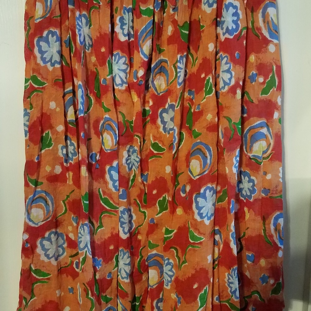 Great multicolored skirt.